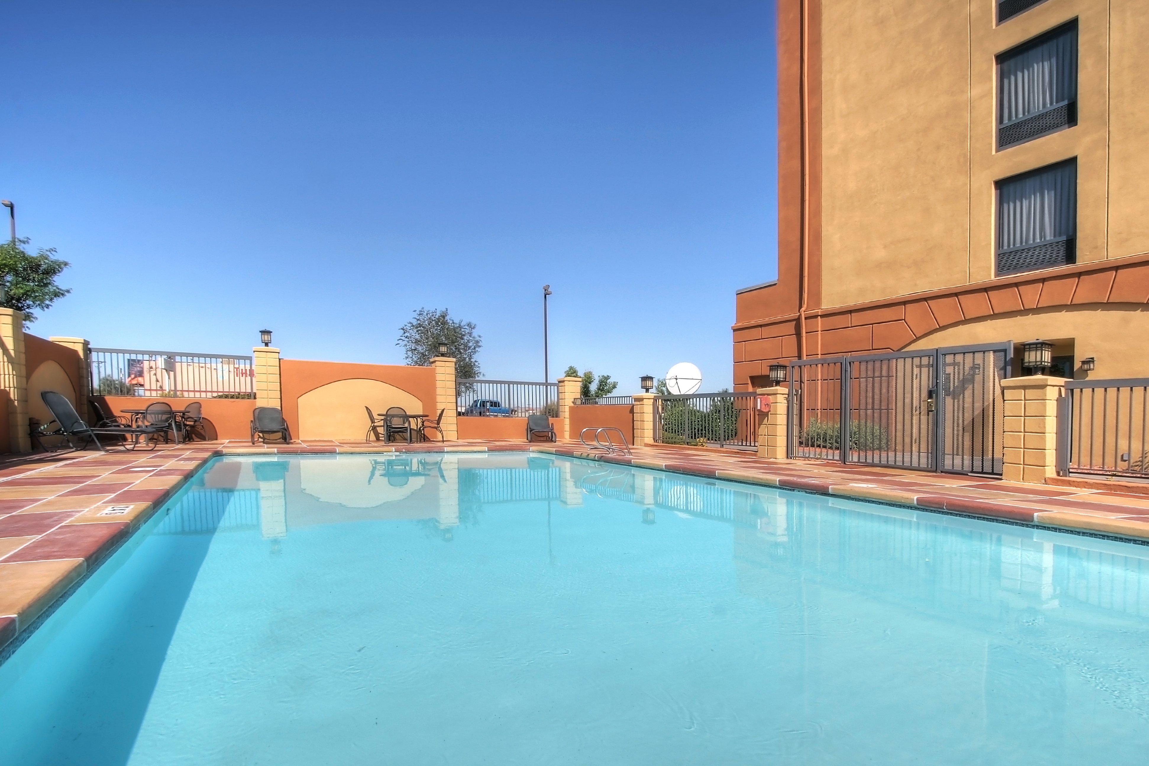Holiday Inn Express Hotel & Suites Albuquerque Midtown By Ihg Dış mekan fotoğraf