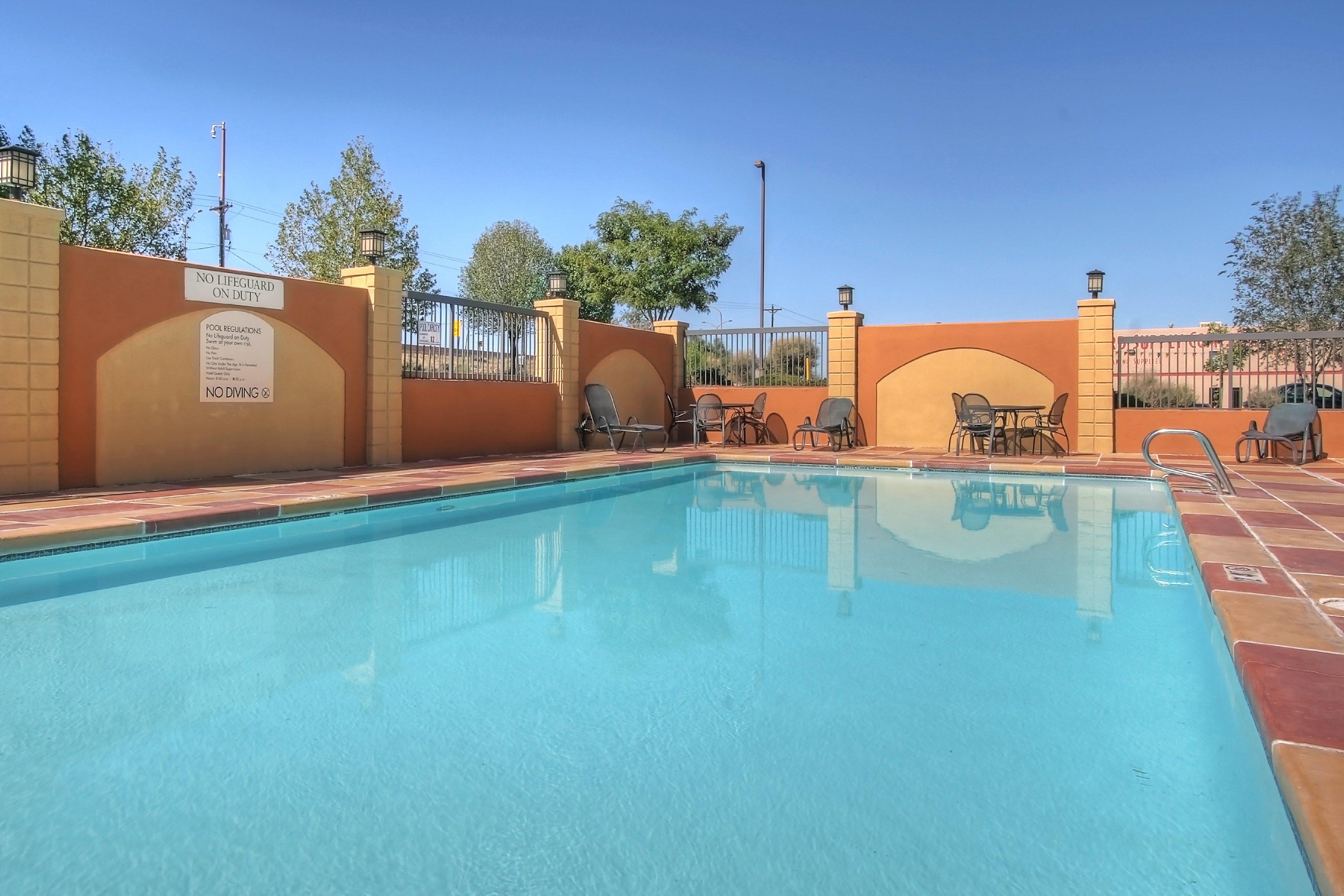 Holiday Inn Express Hotel & Suites Albuquerque Midtown By Ihg Dış mekan fotoğraf